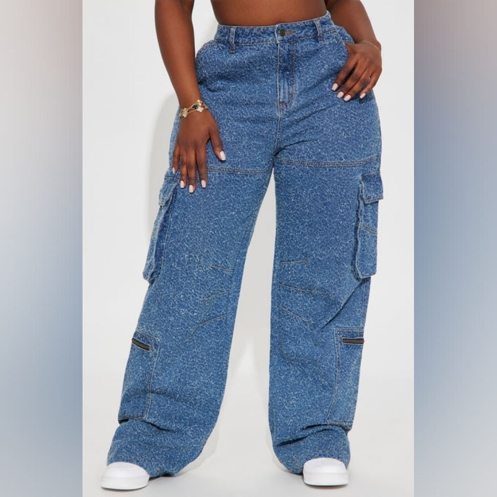 Hannah Textured Cargo Straight Leg Jean Medium Wash - Picture 2 of 5